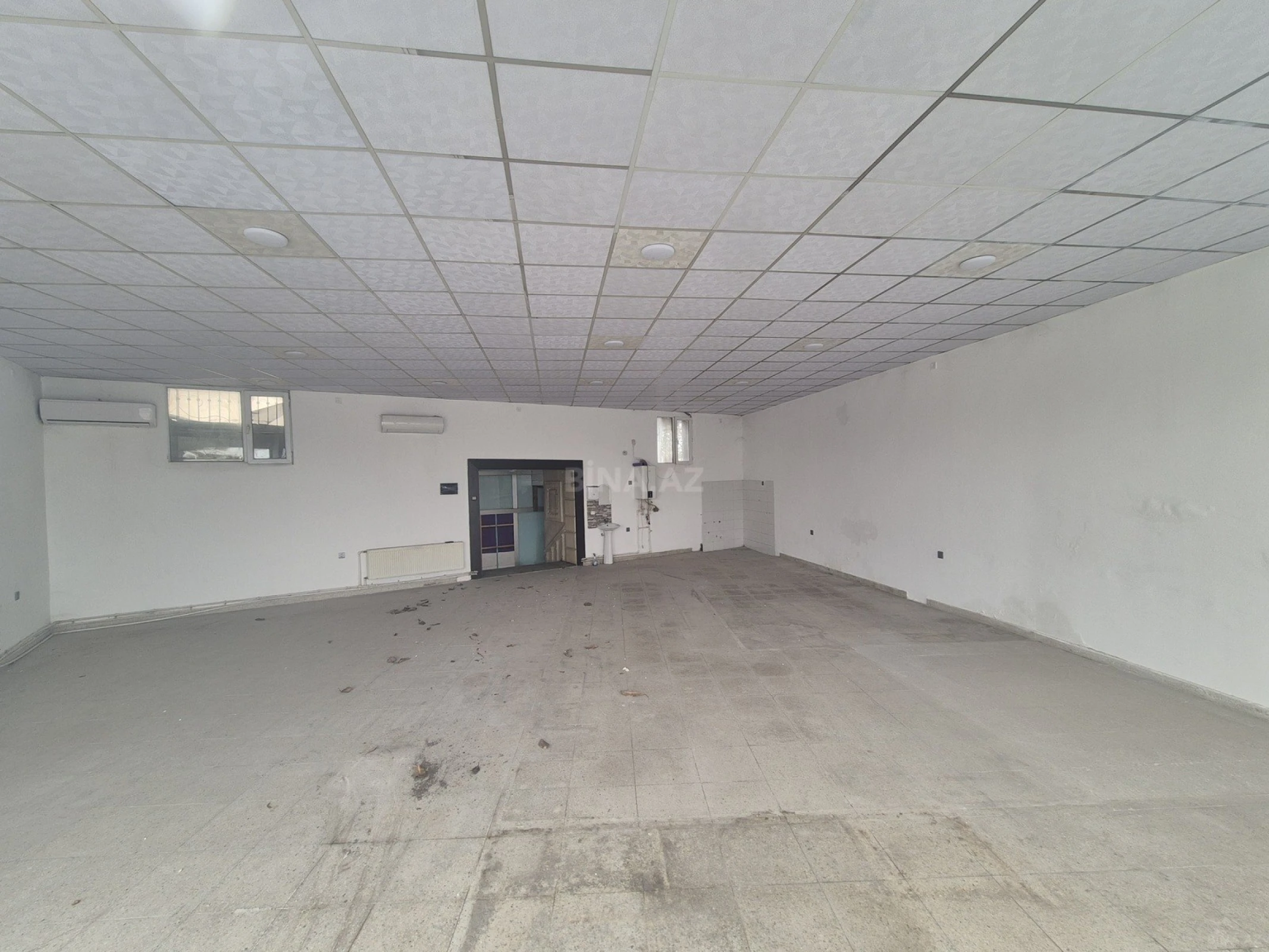 Kirayə verilir obyekt 140 m²