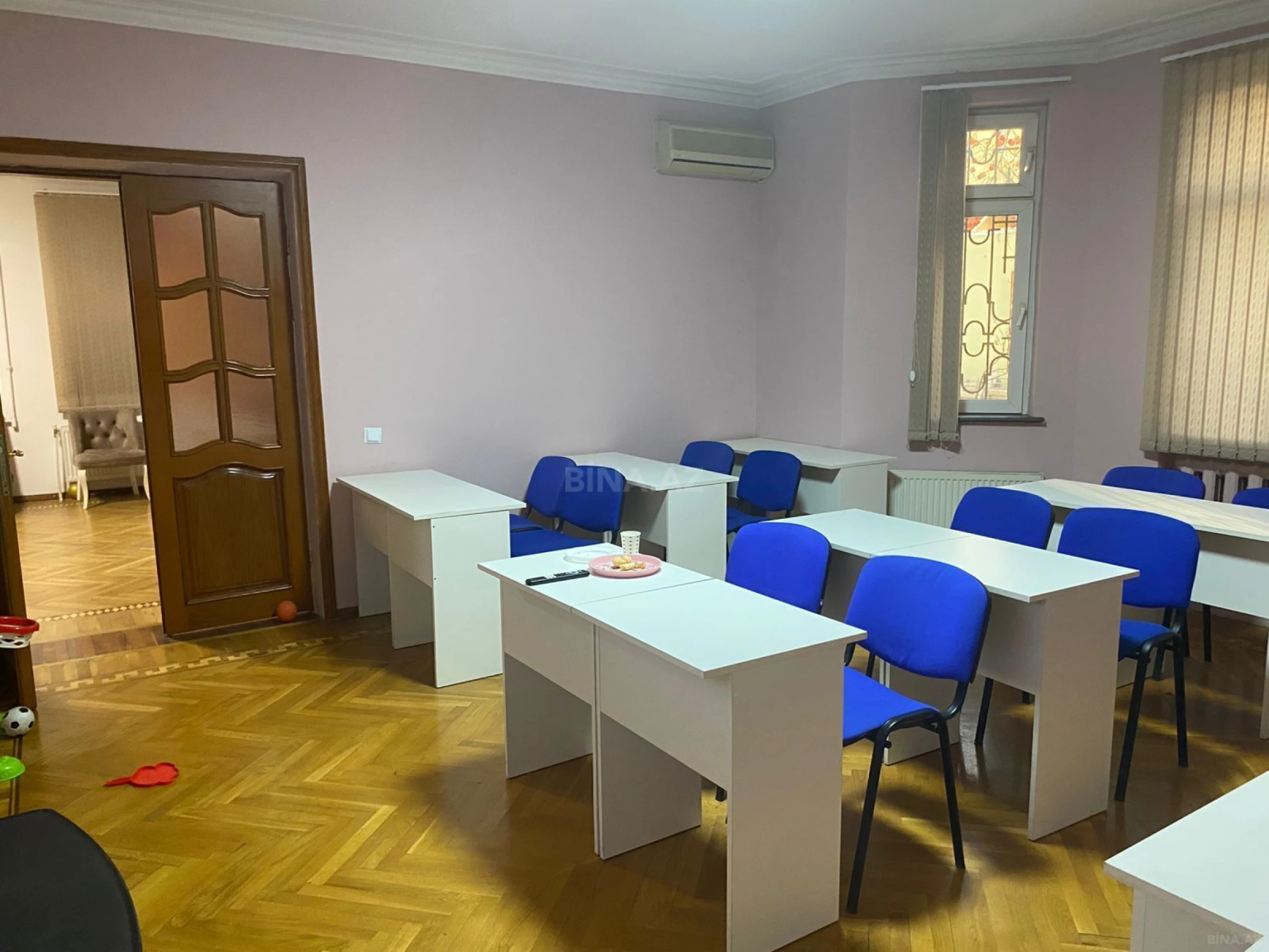 Kirayə verilir 12 otaqlı ofis 800 m²