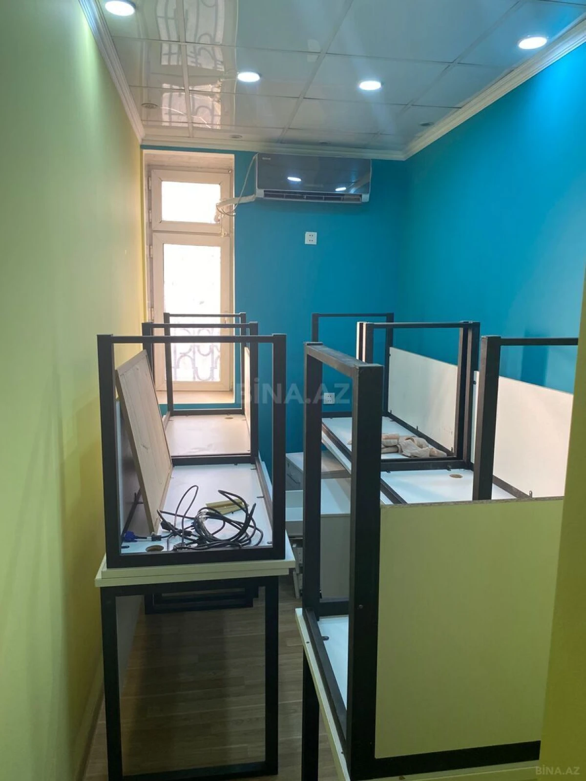 Kirayə verilir 12 otaqlı ofis 800 m²