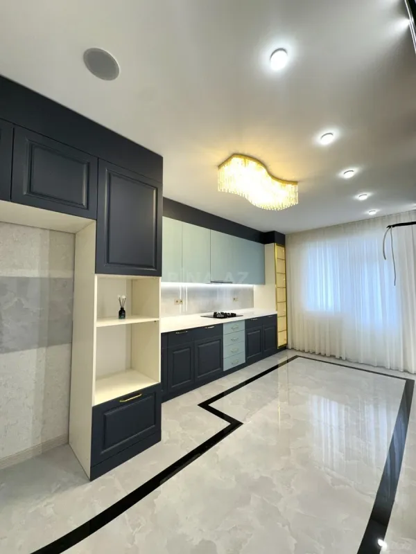 Satılır 3 otaqlı mənzil 110 m²