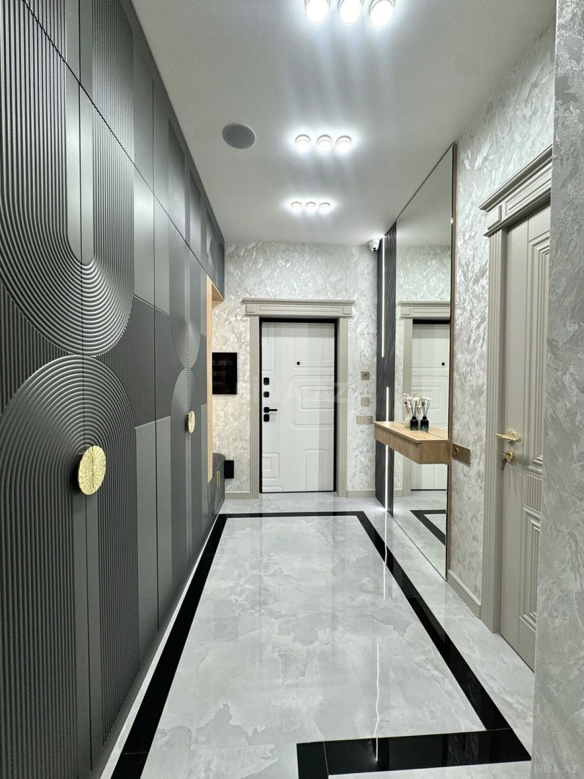 Satılır 3 otaqlı mənzil 110 m²