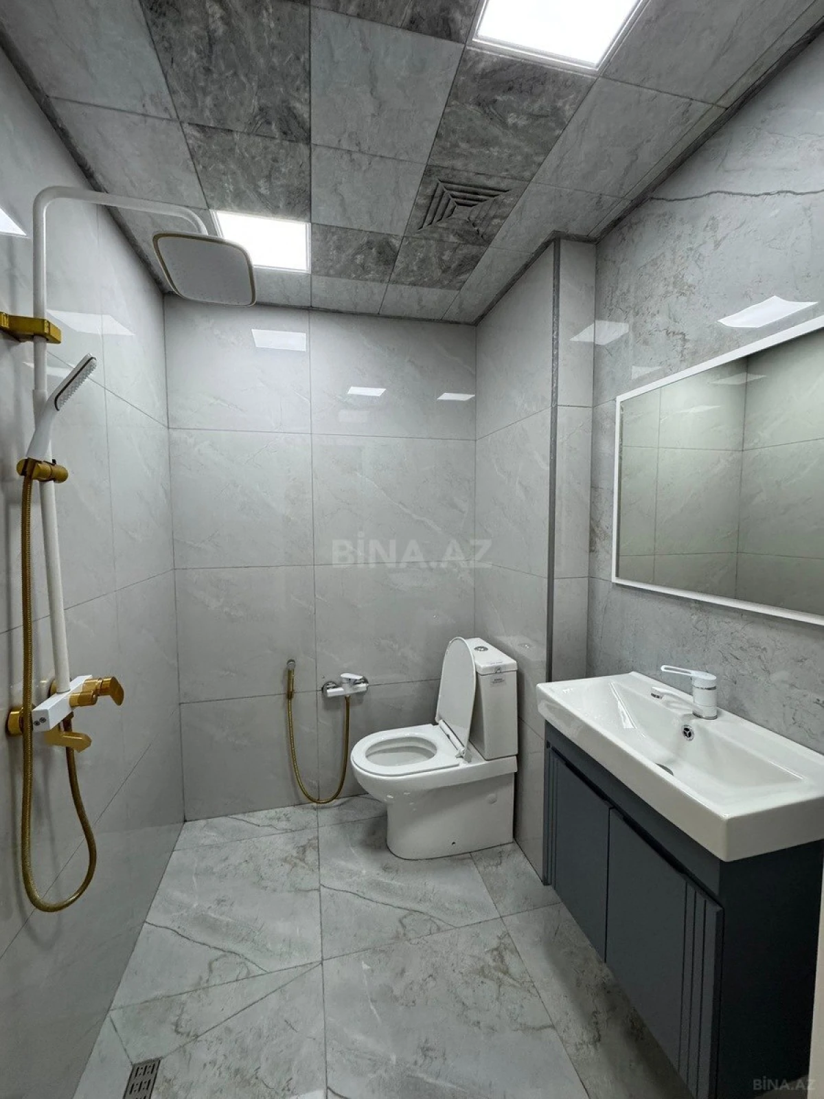 Satılır 3 otaqlı mənzil 60 m²