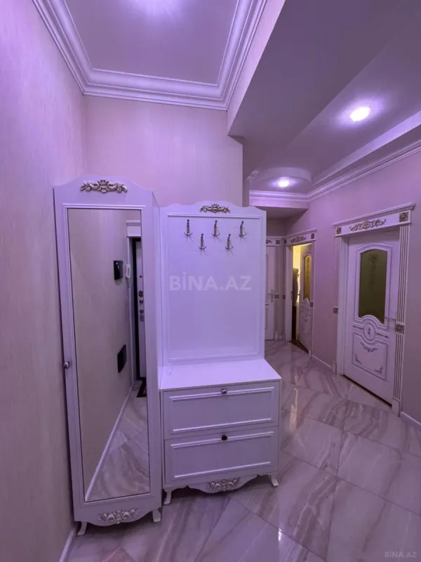 Kirayə verilir 2 otaqlı mənzil 62 m²