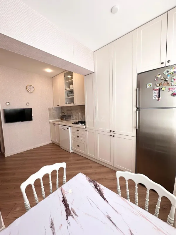 Satılır 4 otaqlı mənzil 85 m²