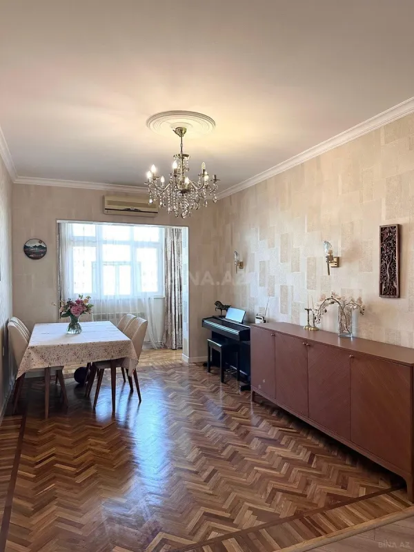 Satılır 4 otaqlı mənzil 85 m²