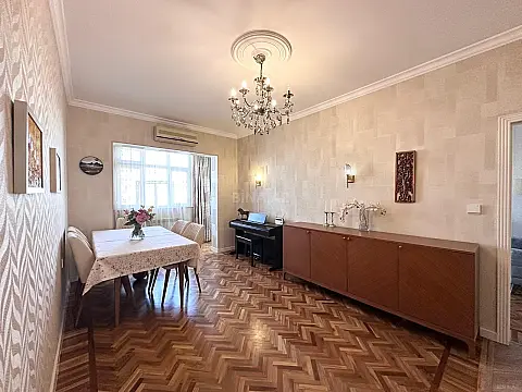 Satılır 4 otaqlı mənzil 85 m²