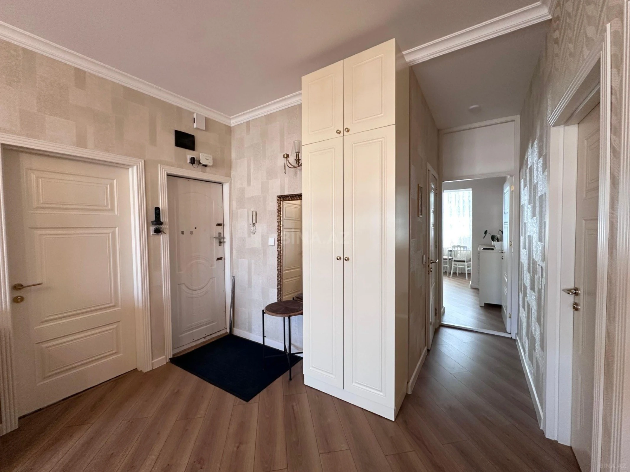 Satılır 4 otaqlı mənzil 85 m²