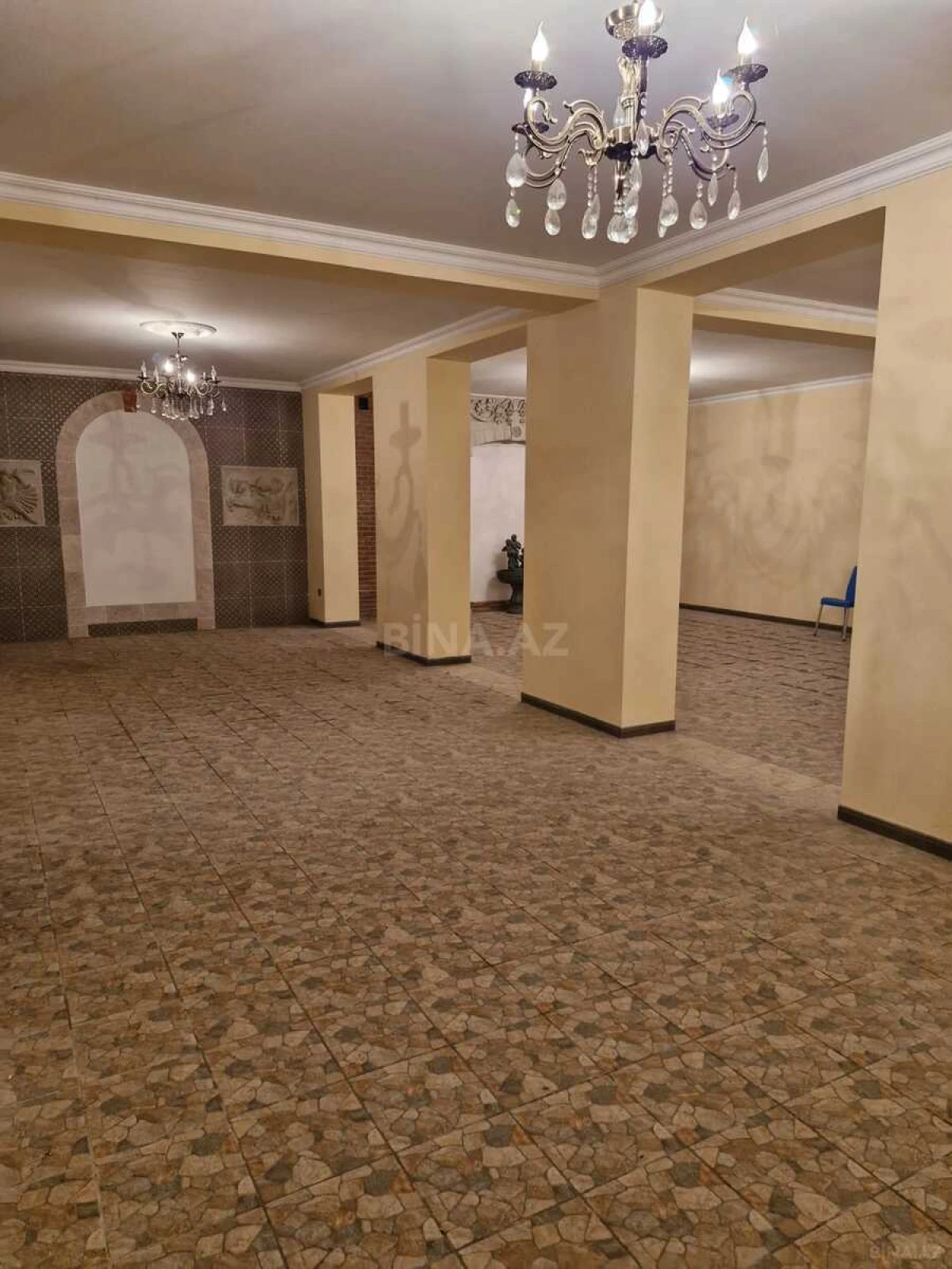 Satılır 5 otaqlı həyət evi 400 m²