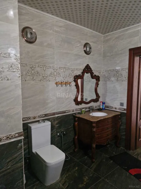 Satılır 5 otaqlı həyət evi 400 m²