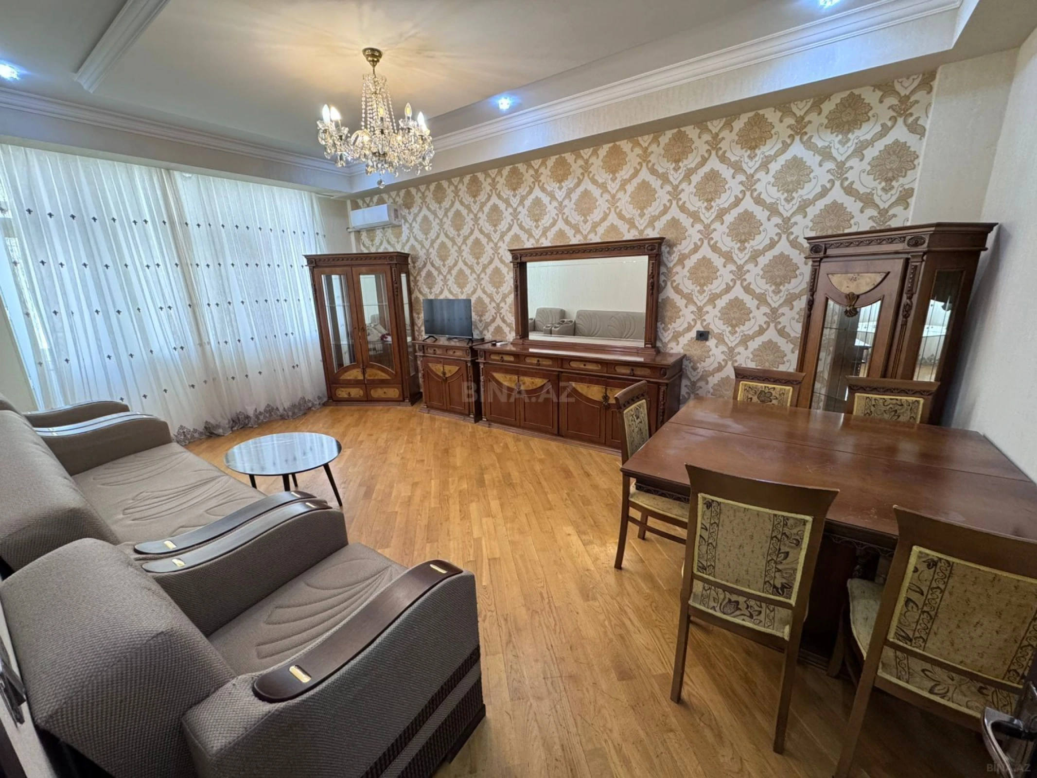 Kirayə verilir 2 otaqlı mənzil 75 m²