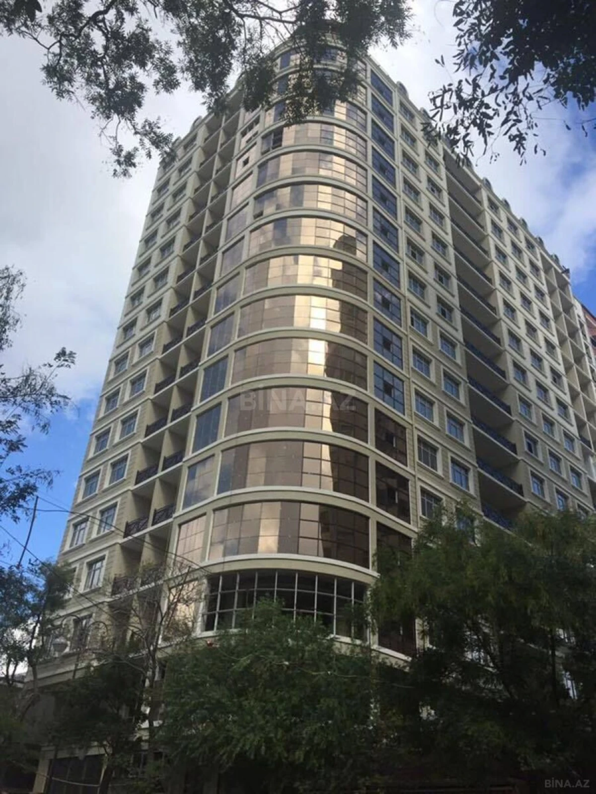 Satılır 2 otaqlı mənzil 95 m²