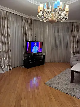 Satılır 3 otaqlı mənzil 152 m²