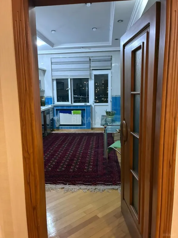 Satılır 3 otaqlı mənzil 152 m²