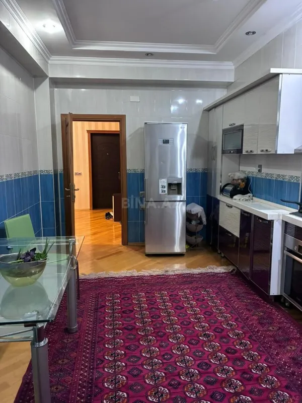 Satılır 3 otaqlı mənzil 152 m²
