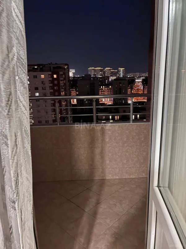Satılır 3 otaqlı mənzil 152 m²