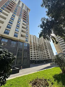 Satılır 3 otaqlı mənzil 106 m²