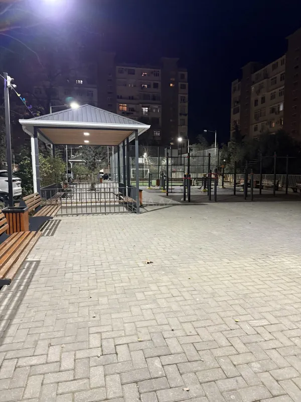Satılır 4 otaqlı mənzil 77 m²