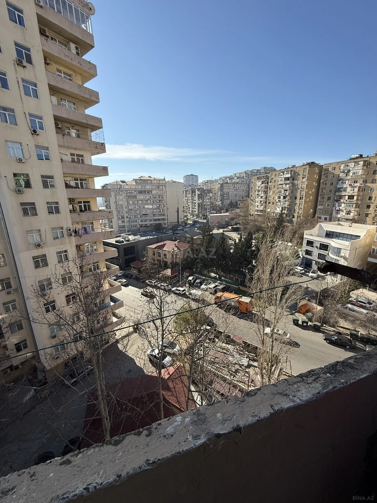 Satılır 4 otaqlı mənzil 77 m²