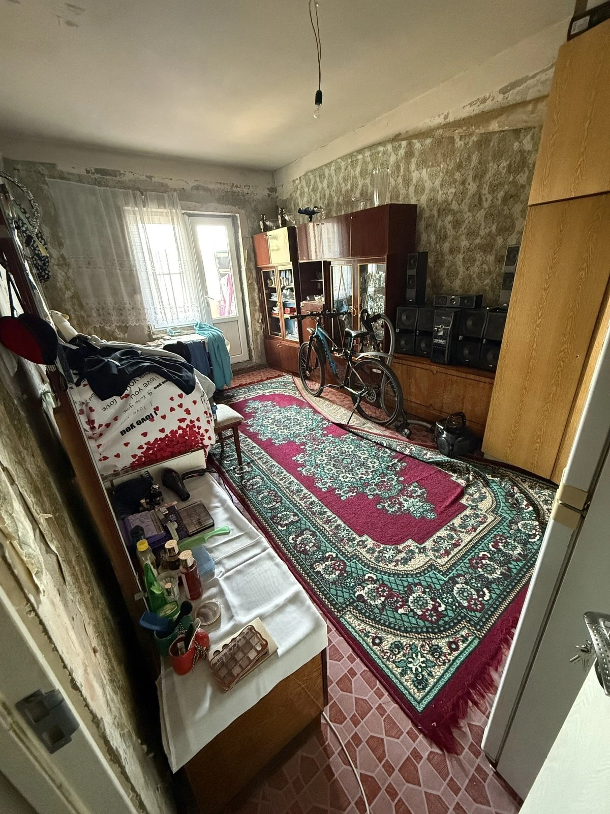 Satılır 4 otaqlı mənzil 77 m²