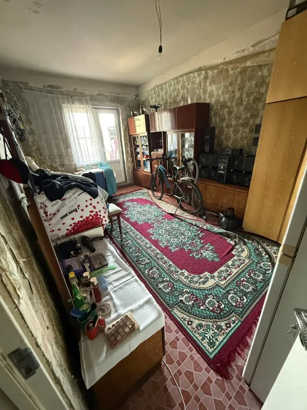 Satılır 4 otaqlı mənzil 77 m²