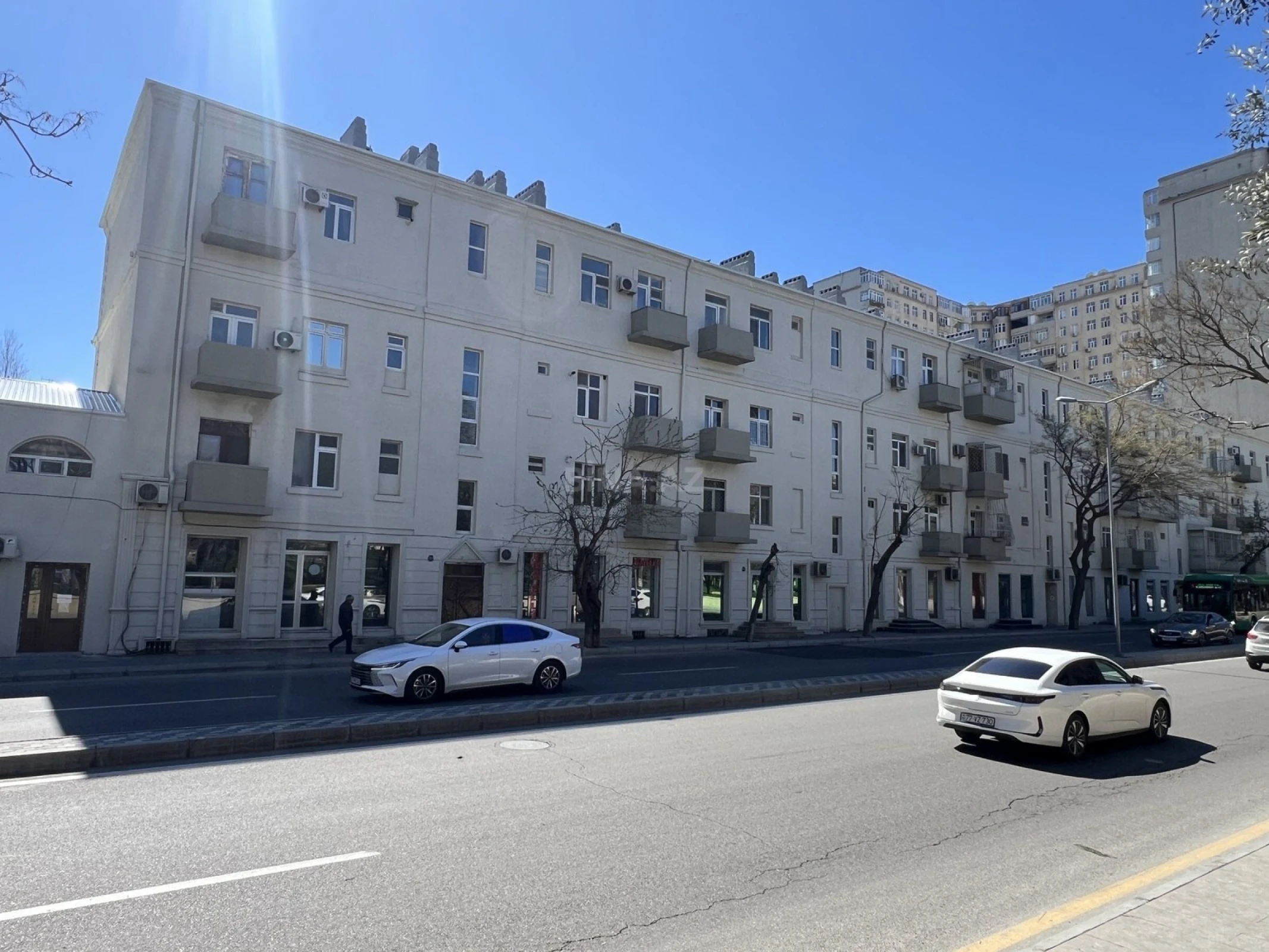 Satılır 2 otaqlı mənzil 58 m²