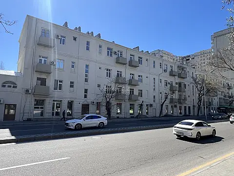 Satılır 2 otaqlı mənzil 58 m²