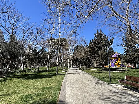 Satılır 2 otaqlı mənzil 58 m²