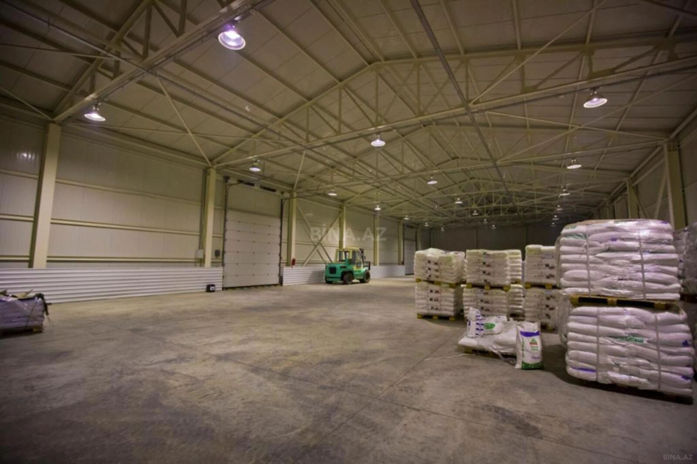 Kirayə verilir obyekt 1000 m²