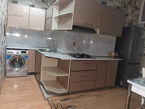 Kirayə verilir 2 otaqlı mənzil 100 m²