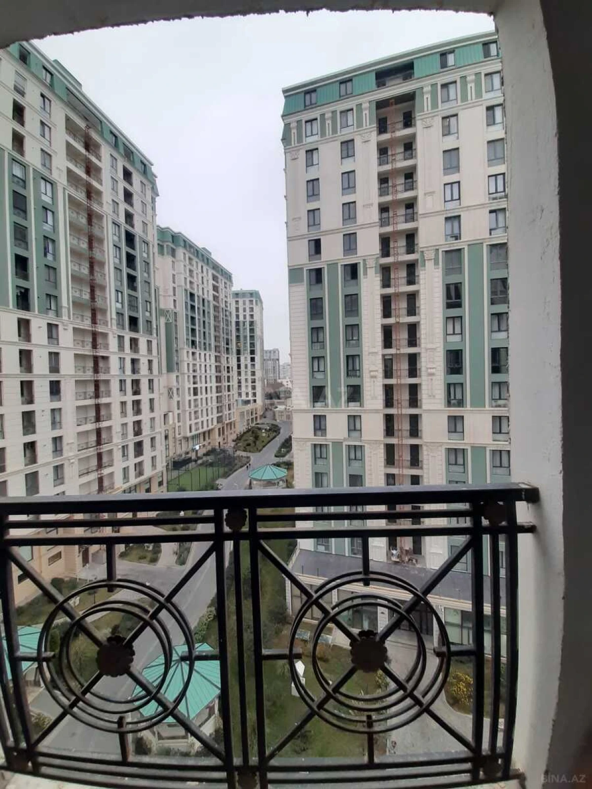 Kirayə verilir 2 otaqlı mənzil 100 m²