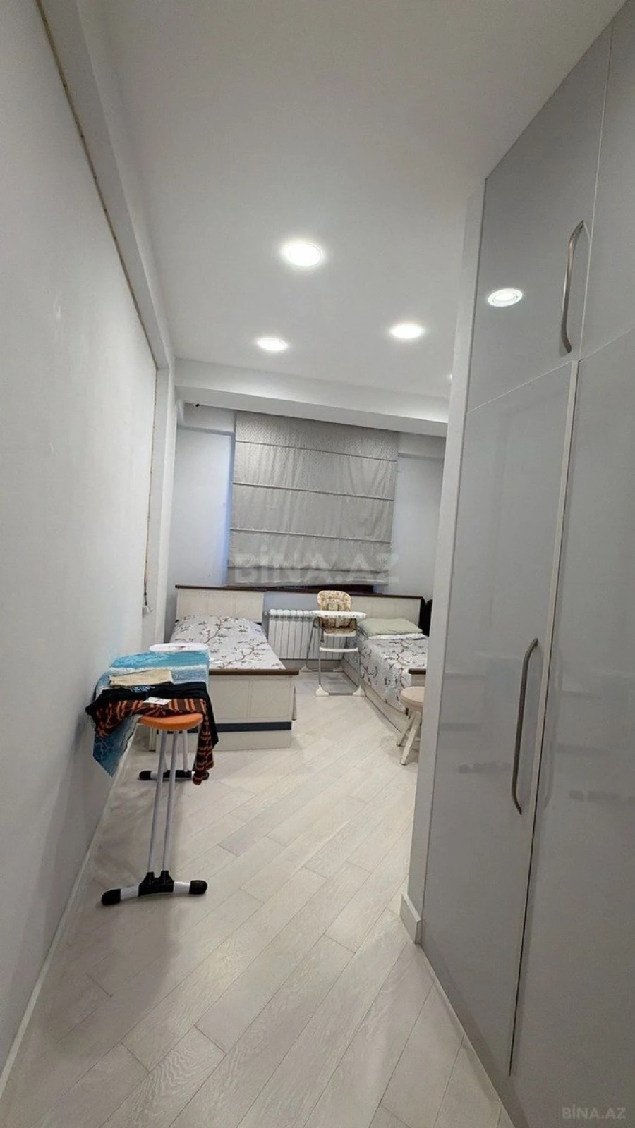 Satılır 4 otaqlı mənzil 155 m²
