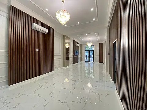 Satılır 4 otaqlı mənzil 155 m²