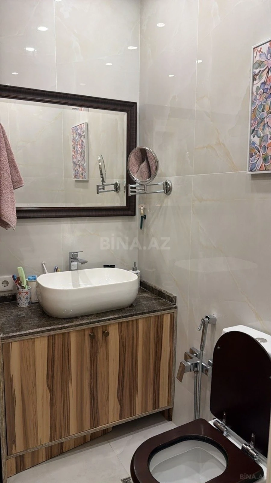 Satılır 4 otaqlı mənzil 155 m²
