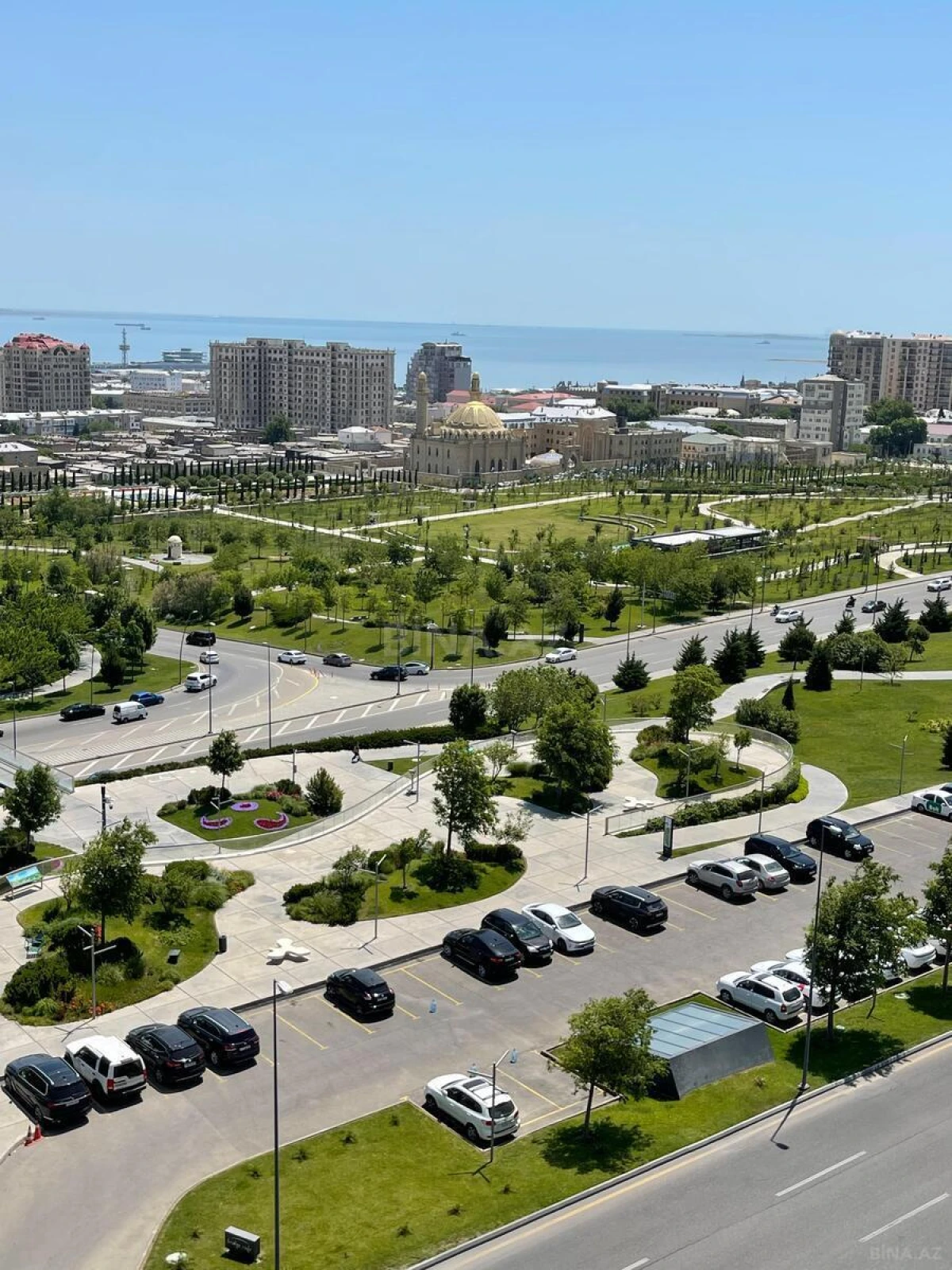 Kirayə verilir 4 otaqlı mənzil 165 m²