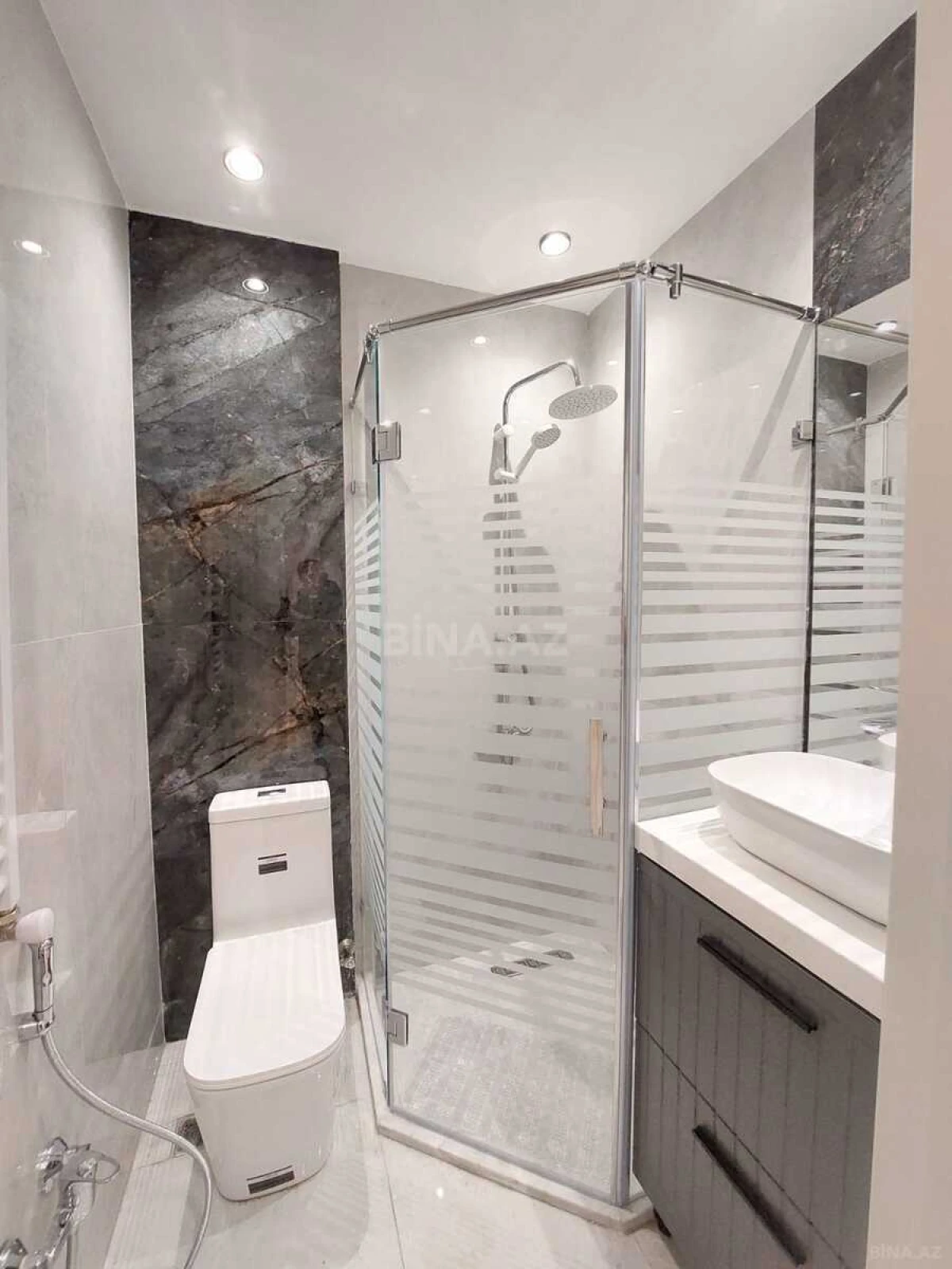 Kirayə verilir 3 otaqlı mənzil 70 m²