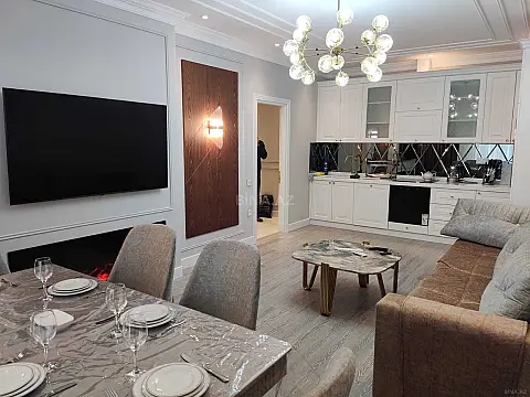 Satılır 3 otaqlı mənzil 109 m²