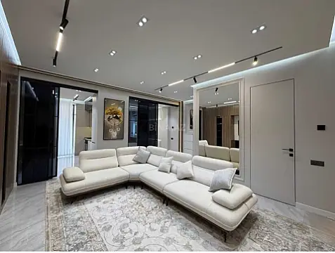 Kirayə verilir 2 otaqlı mənzil 100 m²