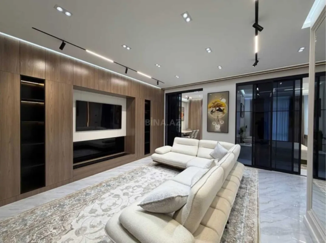 Kirayə verilir 2 otaqlı mənzil 100 m²