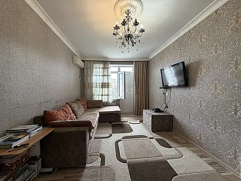 Satılır 2 otaqlı mənzil 60 m²