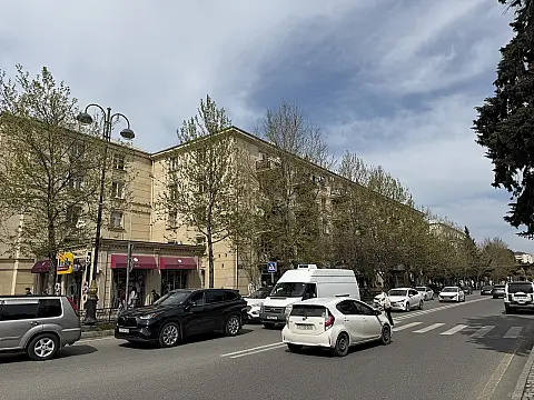 Satılır 2 otaqlı mənzil 60 m² — Bakı, Bakıxanov 2 otaq 60.00 m²