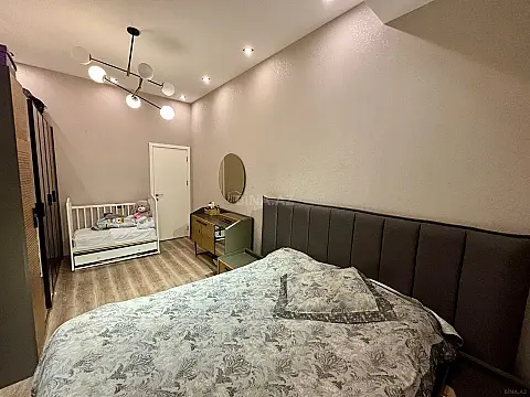 Kirayə verilir 2 otaqlı mənzil 60 m²