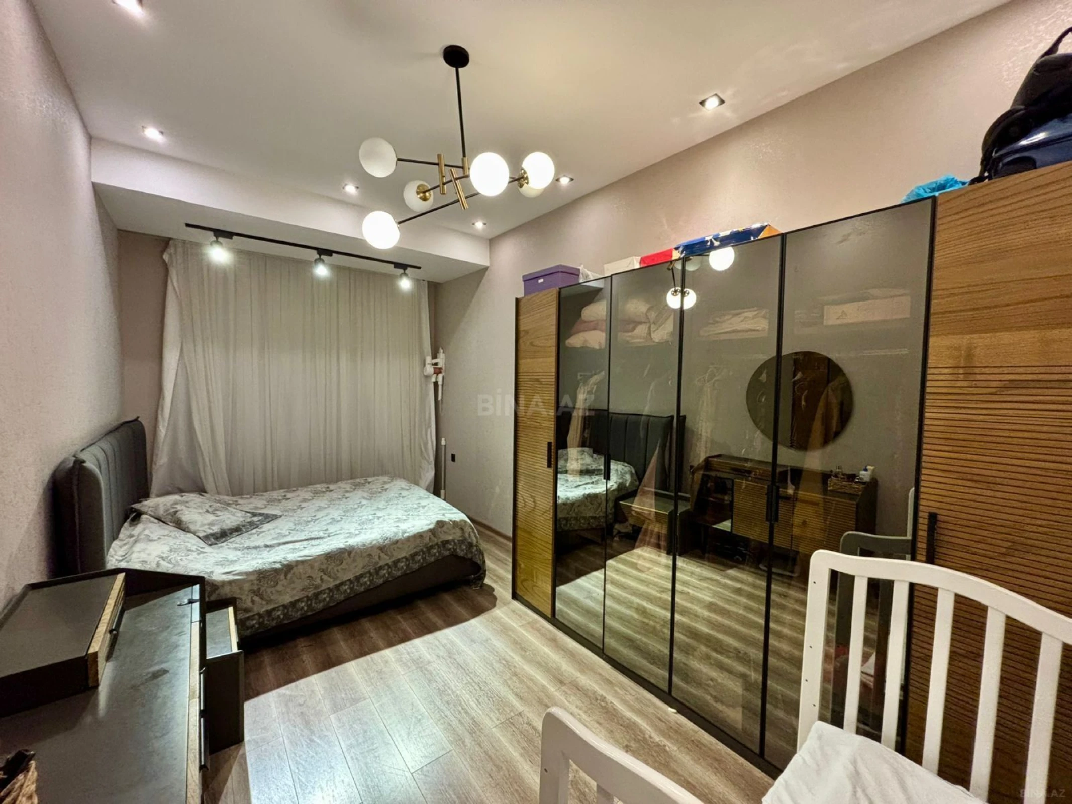Kirayə verilir 2 otaqlı mənzil 60 m²