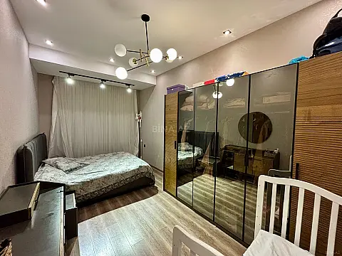 Kirayə verilir 2 otaqlı mənzil 60 m²