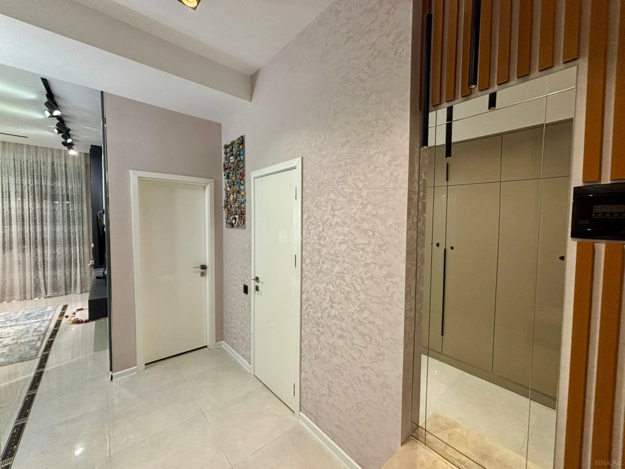 Kirayə verilir 2 otaqlı mənzil 60 m²