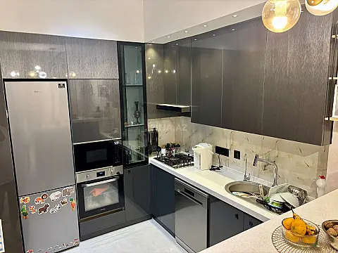 Kirayə verilir 2 otaqlı mənzil 60 m²