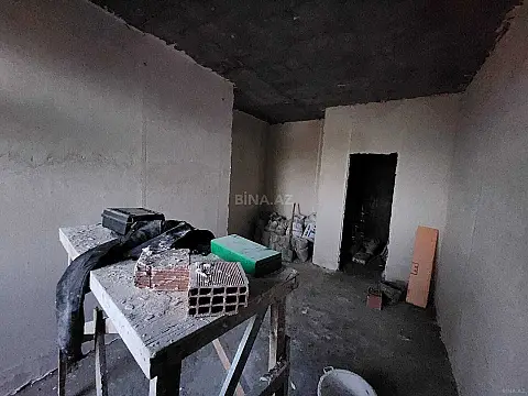Satılır 4 otaqlı mənzil 160 m²