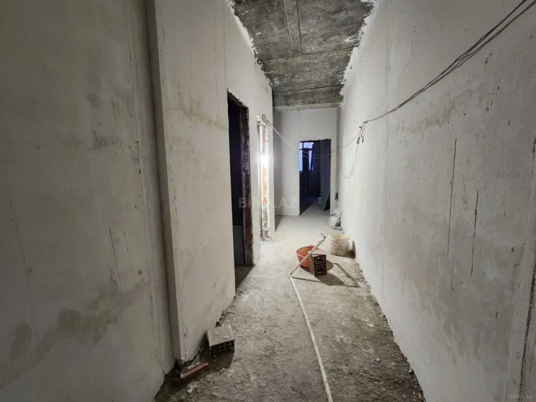 Satılır 4 otaqlı mənzil 160 m²