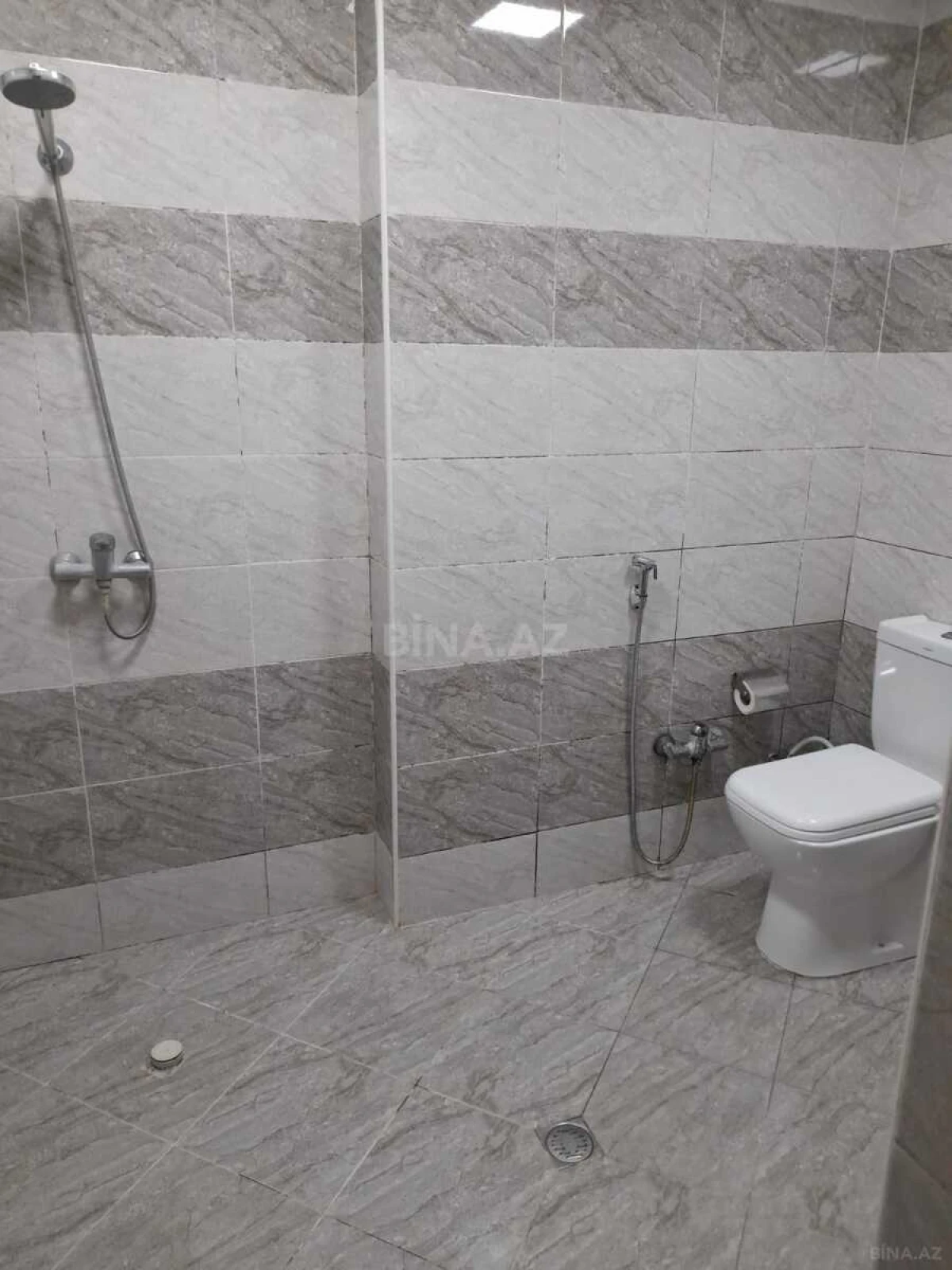 Satılır 2 otaqlı mənzil 59 m²