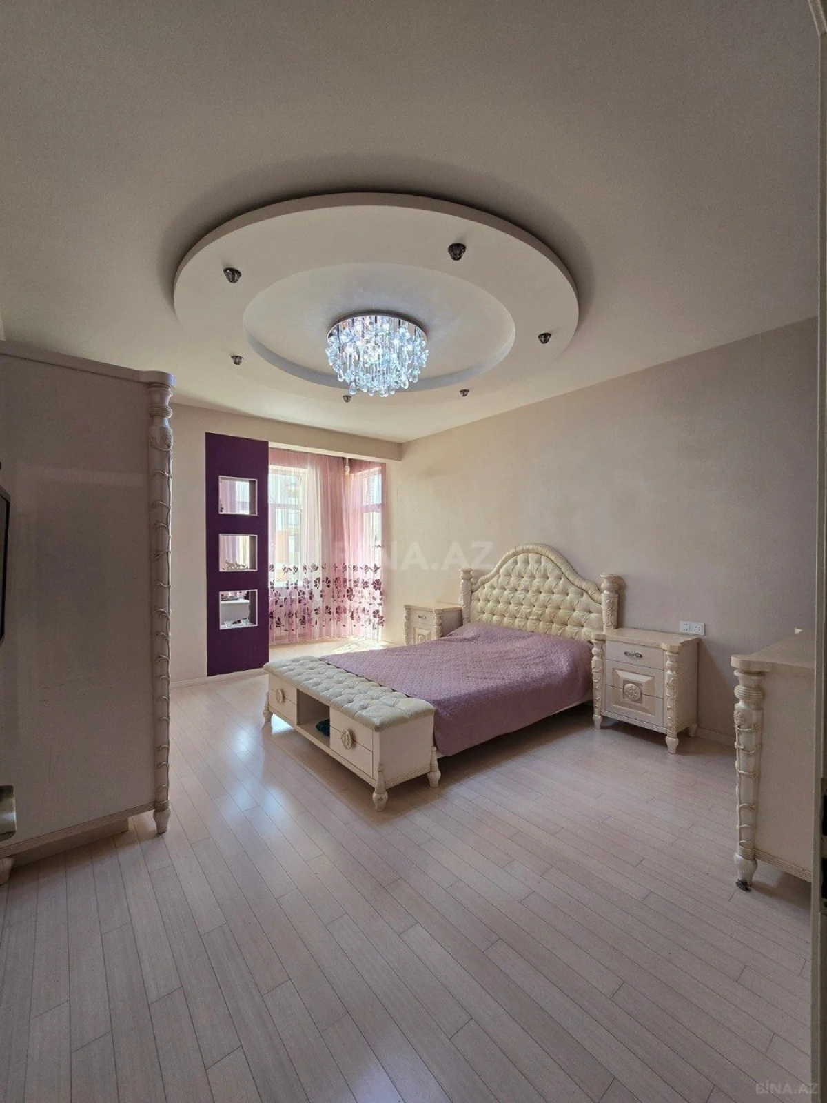 Satılır 3 otaqlı mənzil 130 m²