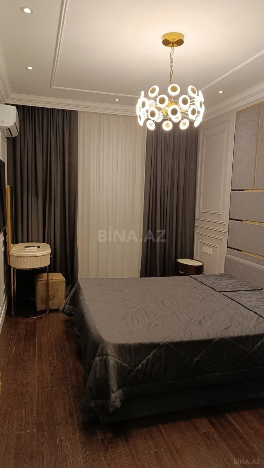 Satılır 3 otaqlı mənzil 148 m²